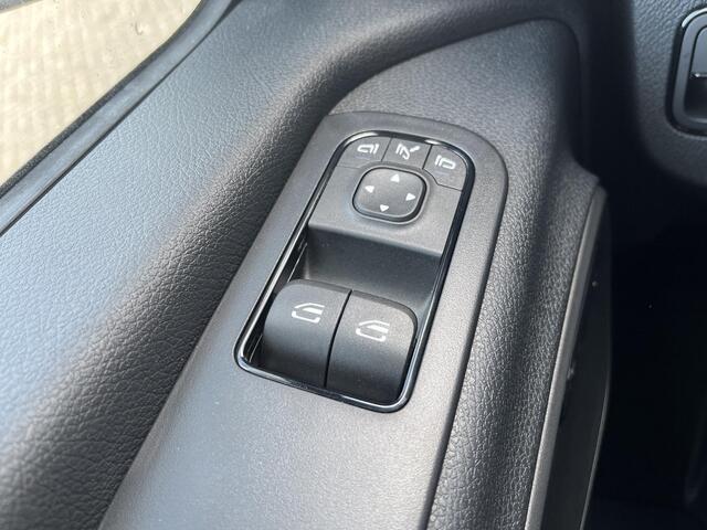 Mercedes-Benz eSprinter 314 L2 Pro 81kWh Rolstoelbus