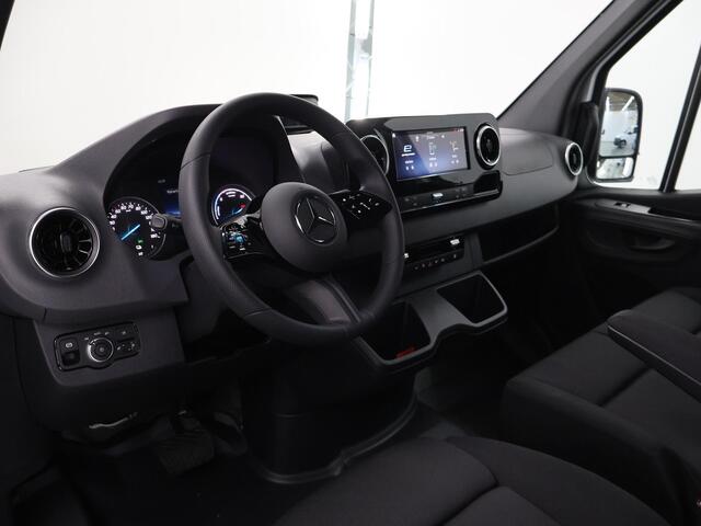 Mercedes-Benz eSprinter 314 L2 H2 PRO | 56 kWh | 100% elektrisch | 2000kg Trekhaak | 115Kw/u DC Snelladen | Smartphone integratie pakket | Carplay | Camera |