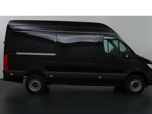 Mercedes-Benz eSprinter 314 L2 H2 PRO | 81 kWh | 100% elektrisch | 2000kg Trekhaak | 115Kw/u DC Snelladen | Smartphone integratie pakket | Carplay | Camera | Comfort bestuurdersstoel |