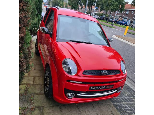 Microcar M.GO 4 PREMIUM DCI