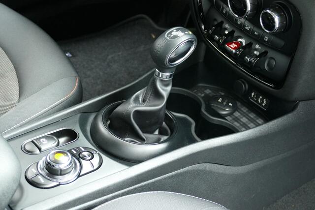 Mini CLUBMAN Mini 1.5 One Business Bj11-2017 67.000km. Navi, Clima, Cruise, 16"LM Velgen