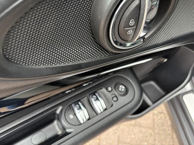 Mini CLUBMAN Mini 1.5 One Salt Business, panodak, navi, climate/cruise