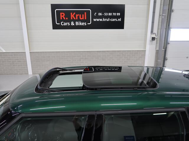 Mini CLUBMAN Mini 1.5 One Automaat Panoramadak Harman/Kardon Navigatie App connect Airco-ecc Stoelverwarming British Racing Green Dealer onderhouden Cruise control
