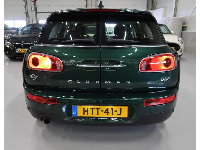 Mini CLUBMAN Mini 1.5 One Automaat Panoramadak Harman/Kardon Navigatie App connect Airco-ecc Stoelverwarming British Racing Green Dealer onderhouden Cruise control