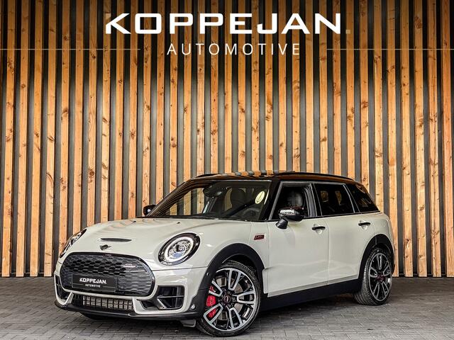 Mini CLUBMAN 2.0 JCW ALL4 306PK Automaat | PANO | SPORTSTOELEN | LEDER | CAMERA | STOELVERWARMING | HEAD-UP |