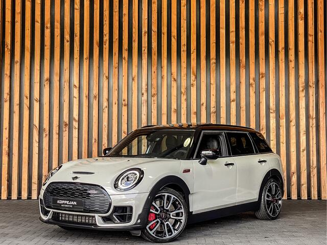 Mini CLUBMAN 2.0 JCW ALL4 306PK Automaat | PANO | SPORTSTOELEN | LEDER | CAMERA | STOELVERWARMING | HEAD-UP |