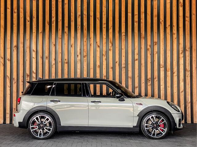 Mini CLUBMAN 2.0 JCW ALL4 306PK Automaat | PANO | SPORTSTOELEN | LEDER | CAMERA | STOELVERWARMING | HEAD-UP |