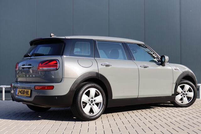 Mini CLUBMAN Mini 1.5 Business Edition | Digitale tellerklok | Carplay | Keyless entry | LED koplampen | Union Jack | Navi | Climate Control