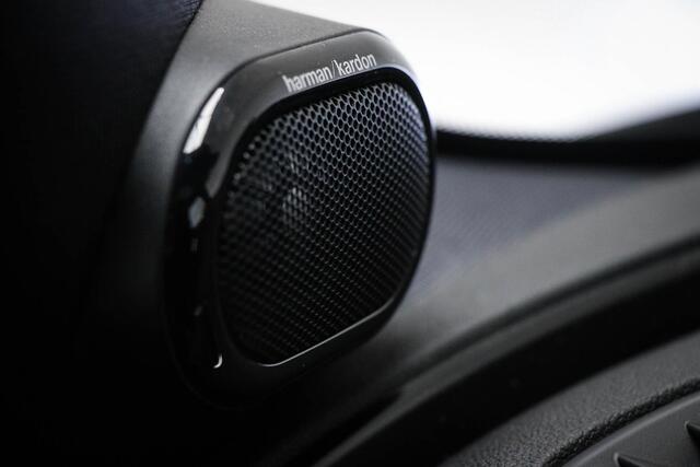 Mini CLUBMAN Mini 2.0 JCW ALL4 Chili | SERIOUS BUSINESS PACK | PANORAMADAK | LEDER | HEAD UP | DAB