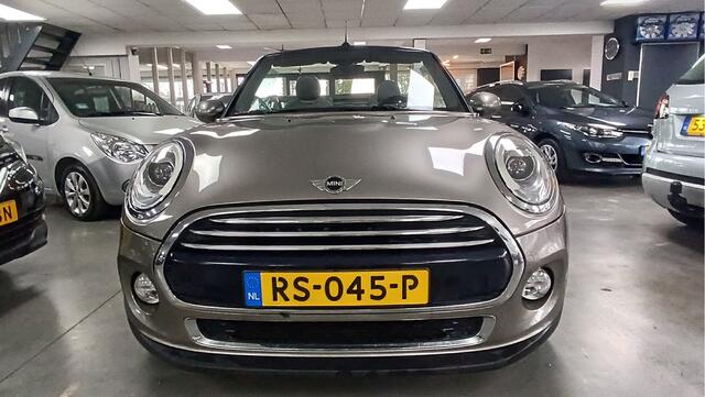 Mini COOPER Mini Cabrio 1.5 Chili Serious Business 94285 Km navi Pdc