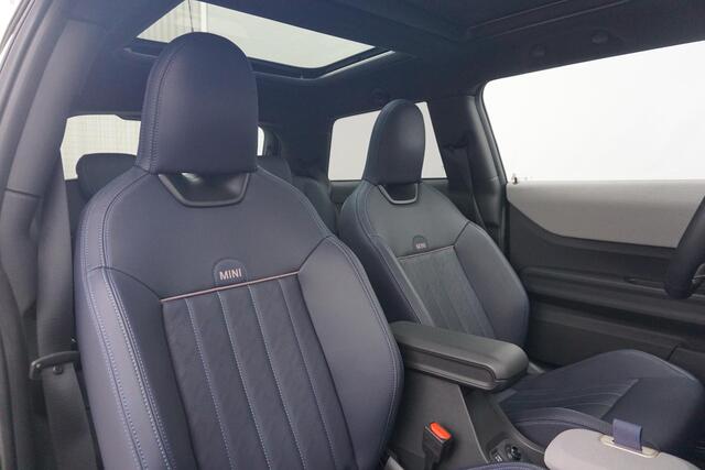 Mini COOPER 3-Deurs C Favoured / Panorama Dak / Stoel en Stuurverwarming