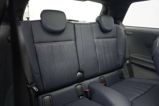 Mini COOPER 3-Deurs C Favoured / Panorama Dak / Stoel en Stuurverwarming