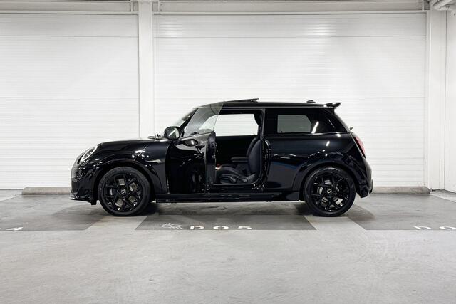 Mini COOPER C | John Cooper Works Uitvoering | Pakket M | 17" John Cooper Works Sprint Spoke Black