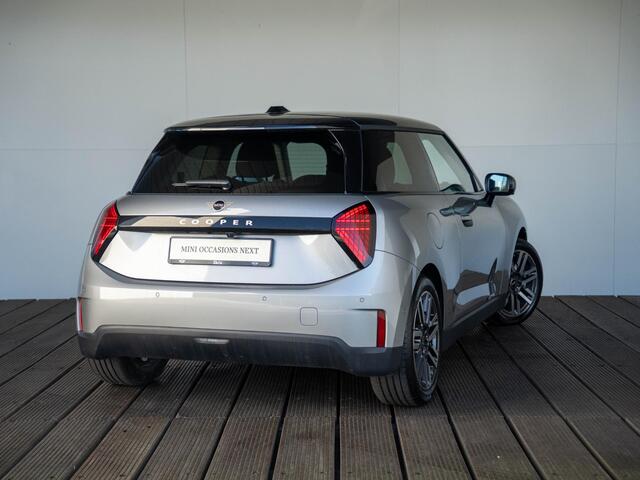 Mini COOPER 3-deurs E Pakket L + Harman-Kardon + Panoramadak + Driving Assist
