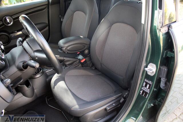 Mini COOPER Mini 1.5 Business | 2016 | Navi | Leuke auto!
