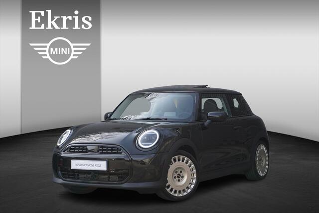 Mini COOPER 3-deurs C Classic Uitvoering | Pakket M | Glazen panoramadak | Driving Assistant | Parking Assistant | MINI Head-Up Display