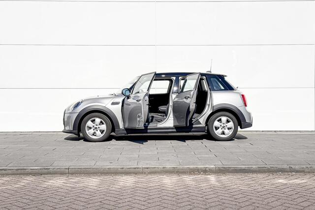 Mini COOPER 5-deurs Essential