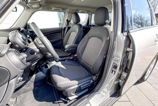 Mini COOPER 5-deurs Essential