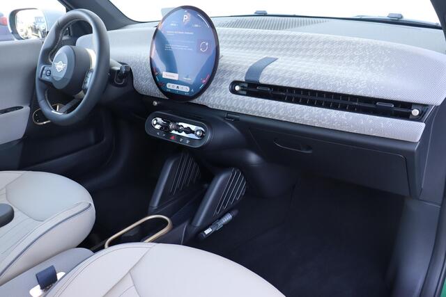 Mini COOPER Mini E Favoured M 40.7 kWh Stuurwielrand verwarmd/ Comfort Access/ panoramadak/ Stoelverwarming/ Head-Up