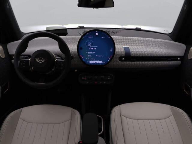 Mini COOPER 3-Deurs E Pakket L + Glazen panoramadak + Parking Assistant Plus + Harman Kardon + Elektrisch verwarmde voorstoelen + Comfort Access + 18''