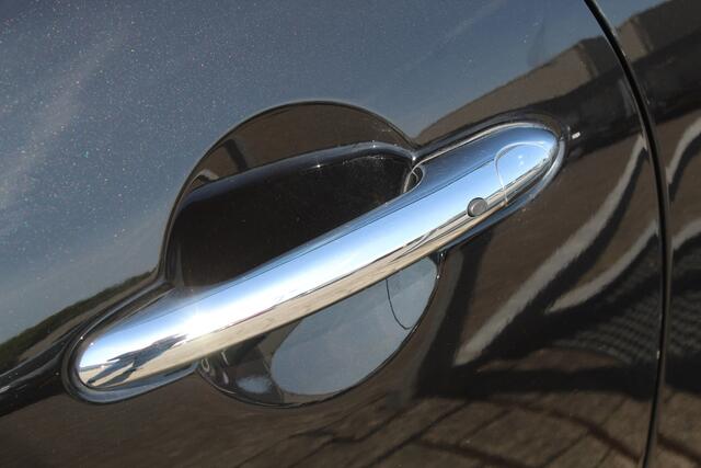 Mini COOPER Mini 1.5 JCW pakket/AUTOMAAT/Navigatie/Achteruitrijcamera/Parkeersensoren/Bluetooth/Keyless/Cruise control/Climate control/Apple carplay/17'' Lichtmetalen velgen/LED koplampen/Multifunctioneel stuurwiel/Spraakbediening/Elektrisch inklapbare spiegels/Ele