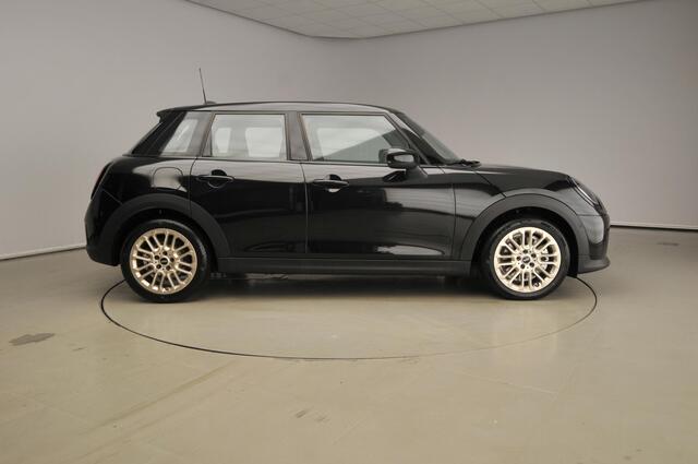 Mini COOPER 5-deurs C Favoured Trim + Package S