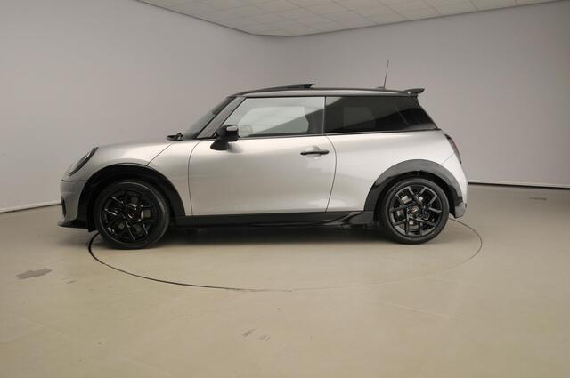 Mini COOPER 3-Deurs C C John Cooper Works Trim / Pakket M / Panoramadak / Park assist / Head-up / Alu wielen 17 inch