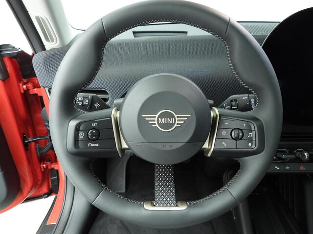 Mini COOPER 3-deurs E Classic Trim / Package L /Panoramadak / Getint glas / Harman-kardon / Park assist / Alu wielen 17 inch