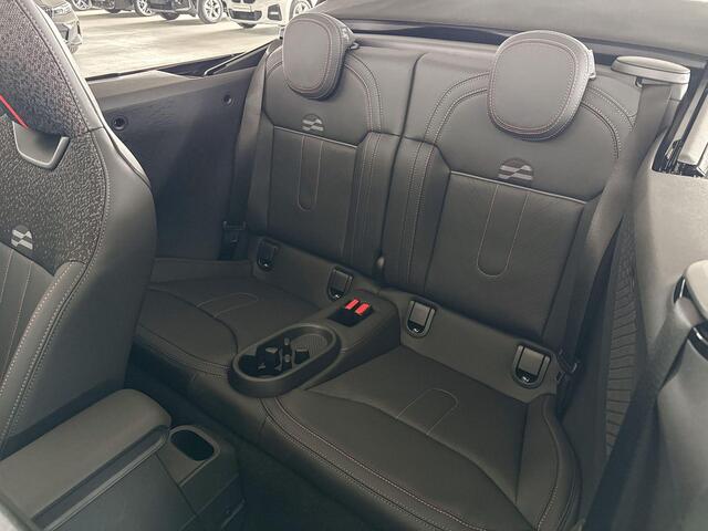 Mini COOPER Cabrio 2.0 C John Cooper Works M | Pakket M