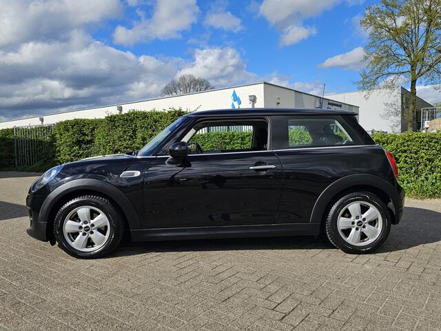Mini COOPER Mini 1.5 136 Pk! Navi! Lm Velgen! Apk 6-2026! Zondag OPEN!