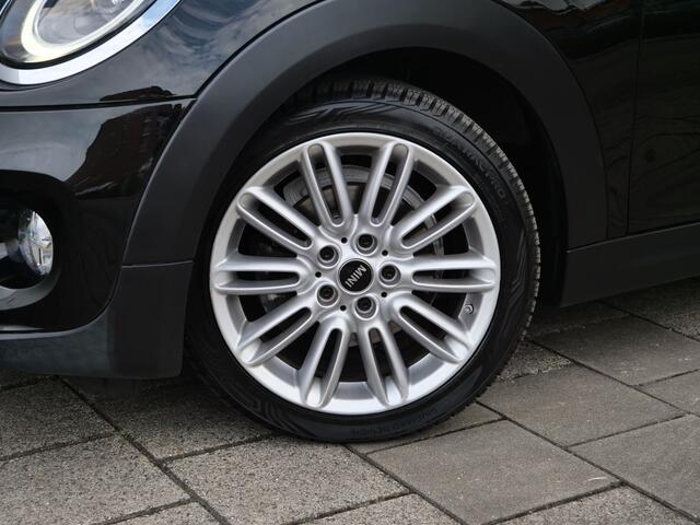 Mini COOPER Mini Cabrio 1.5 136pk Chili Stoelverwarming / Navigatie / Parkeersensoren