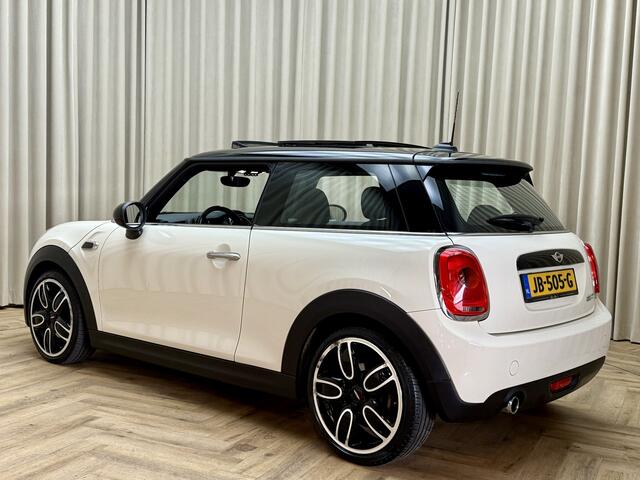 Mini COOPER Mini 1.5 Business *Panoramadak* 136pk / Org.NL! / Navigatie / Cruise / Airco / 18'' LMV