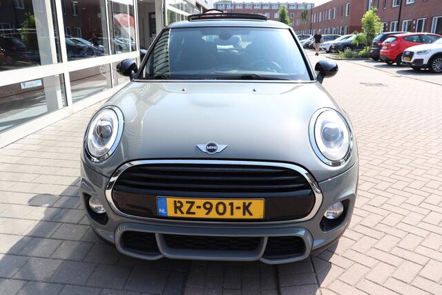 Mini COOPER Mini 1.5 Business automaat. John Cooper Works pakket, panorama dak.