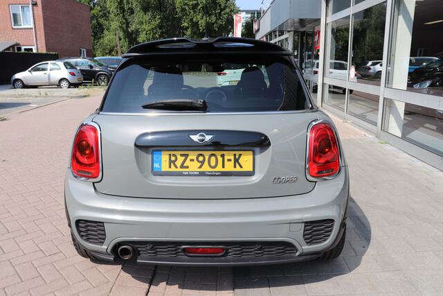 Mini COOPER Mini 1.5 Business automaat. John Cooper Works pakket, panorama dak.