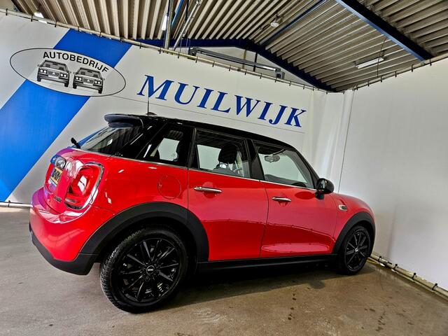 Mini COOPER 1.5 Cooper Business Edition / Automaat / Navi / NL Auto