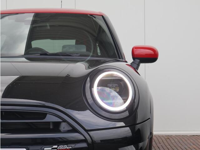Mini COOPER Mini 1.5 C John Cooper Works M Panoramadak/ Stoelverwarming/ Stuurwielverwarming/ Comfort Access/ Head-Up