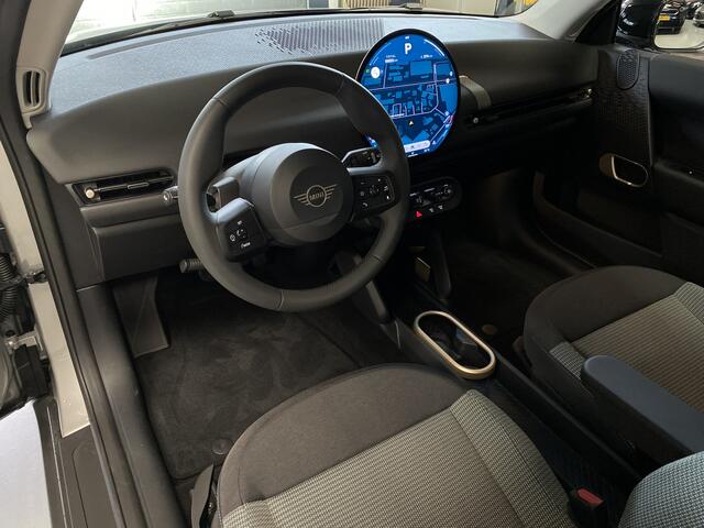 Mini COOPER Mini E Essential 40.7 kWh Nieuw, 17INCH