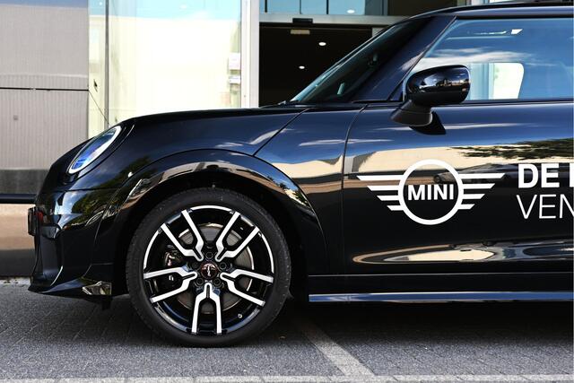 Mini COOPER Hatchback C Automaat / John Cooper Works / Pakket M / 18" JCW Lap Spoke 2-tone