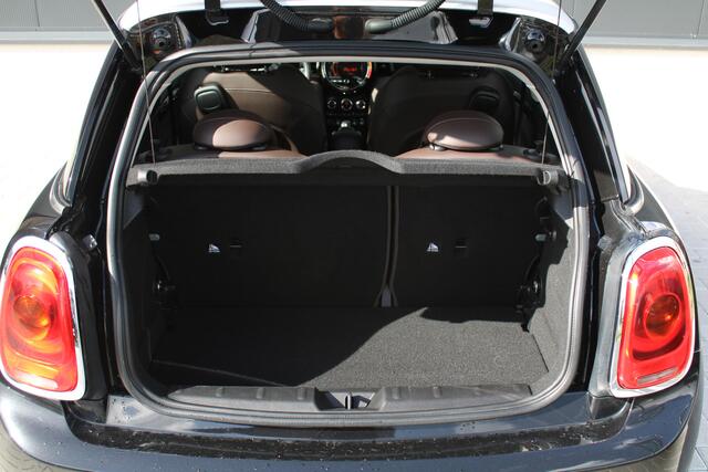 Mini COOPER Mini 1.5 Chili Business - Leder - LED - Navi - Bluetooth - Cruise - Stoelverwarming - Auto Klimaat - Rijklaar