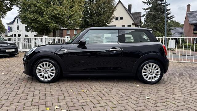 Mini COOPER Mini 1.5 Business | Navigatie | LM velgen | Volledig onderhouden |