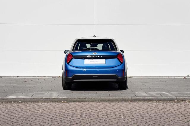 Mini COOPER 5-deurs C Favoured L