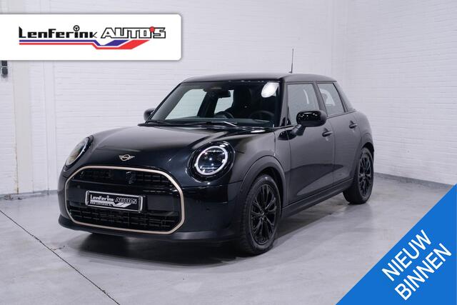 Mini COOPER Mini 1.5 C Classic XS navi DAB PDC v+a cruise-controle 360-camera led verlichting v+a lederen bekleding stoel/stuurverw. climate controle grootlicht assist draadloos telefoon opladen