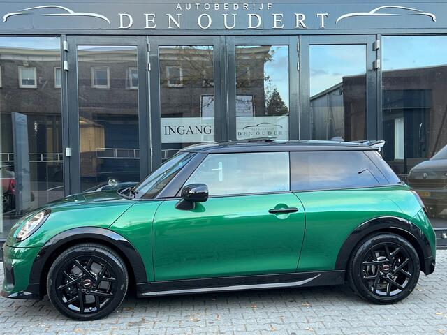 Mini COOPER Mini 1.5 C John Cooper Works M / PANO / JCW / CARPLAY