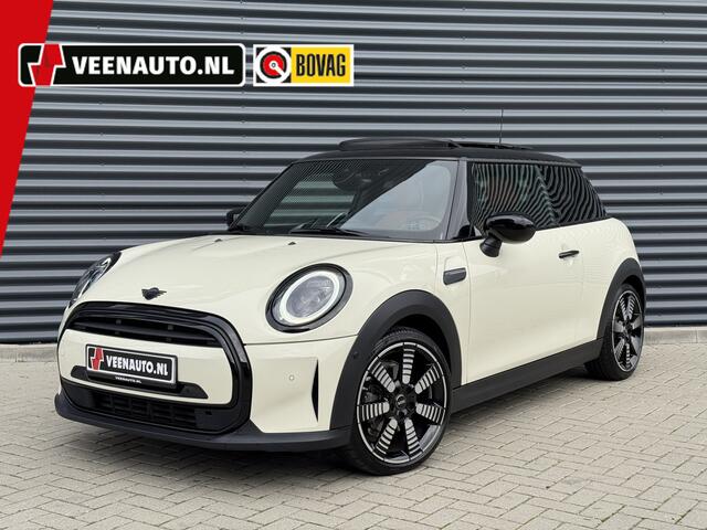 Mini COOPER Mini 1.5 MINI Yours Pano/Leder/Camera/Apple/Stoel+stuur warm