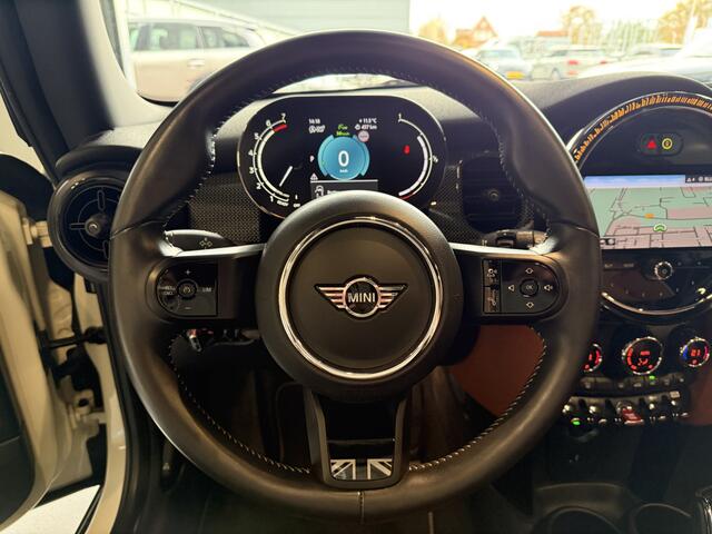 Mini COOPER Mini 1.5 MINI Yours Pano/Leder/Camera/Apple/Stoel+stuur warm
