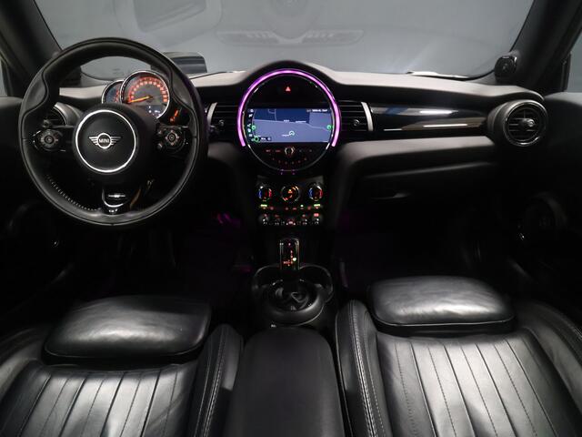 Mini COOPER Mini 1.5 60 Years Edition JCW [APPLE CARPLAY, HARMAN KARDON, PANORAMA DAK, HEAD UP DISPLAY, STOELVERWARMING, NIEUWSTAAT]