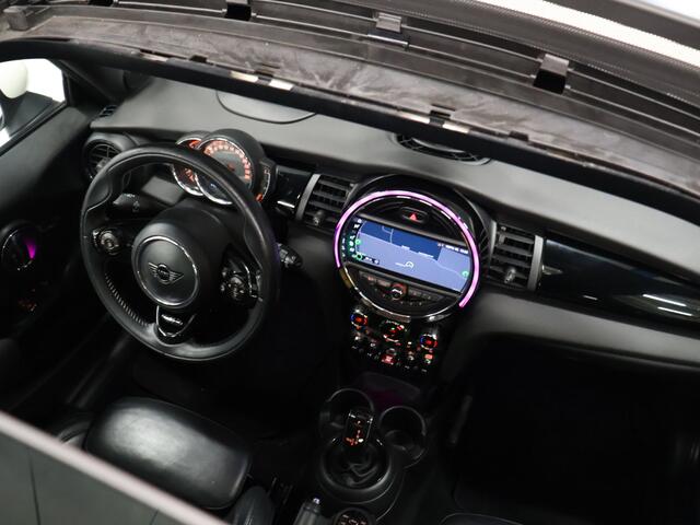 Mini COOPER Mini 1.5 60 Years Edition JCW [APPLE CARPLAY, HARMAN KARDON, PANORAMA DAK, HEAD UP DISPLAY, STOELVERWARMING, NIEUWSTAAT]