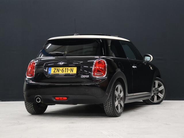 Mini COOPER Mini 1.5 60 Years Edition JCW [APPLE CARPLAY, HARMAN KARDON, PANORAMA DAK, HEAD UP DISPLAY, STOELVERWARMING, NIEUWSTAAT]