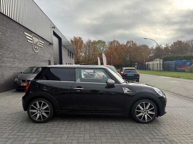 Mini COOPER Mini 1.5 Chili | 12MND GARANTIE | AUTOMAAT | PANODAK | LED | DAB | LEDER | DEALER ONDERHOUDEN |