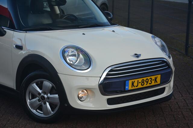 Mini COOPER Mini 1.5 Business | Navigatie | Cruise-control | Sportstoelen | Leer | Stoelverwarming | NL auto!! |